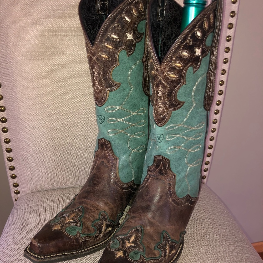 Ariat cowboy boots